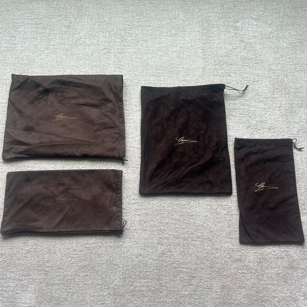 4 Rare Authentic Gucci Signature Dust Bags(sizes in pictures)
